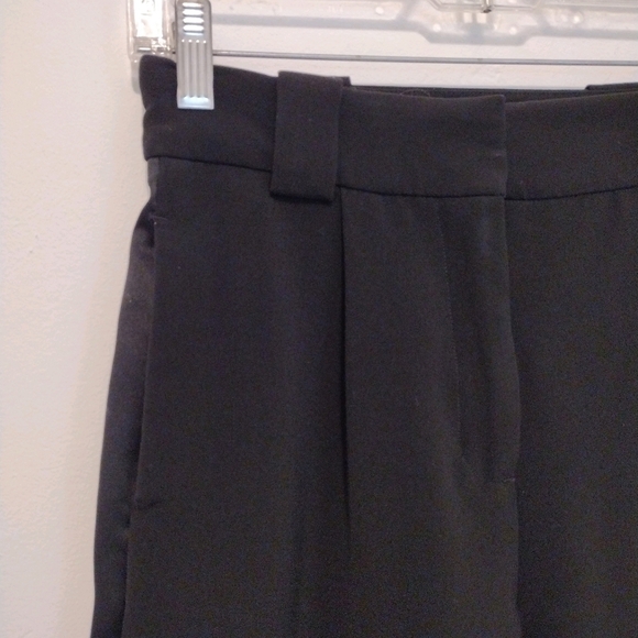 H&M - Black Straight Pants - Picture 4 of 13